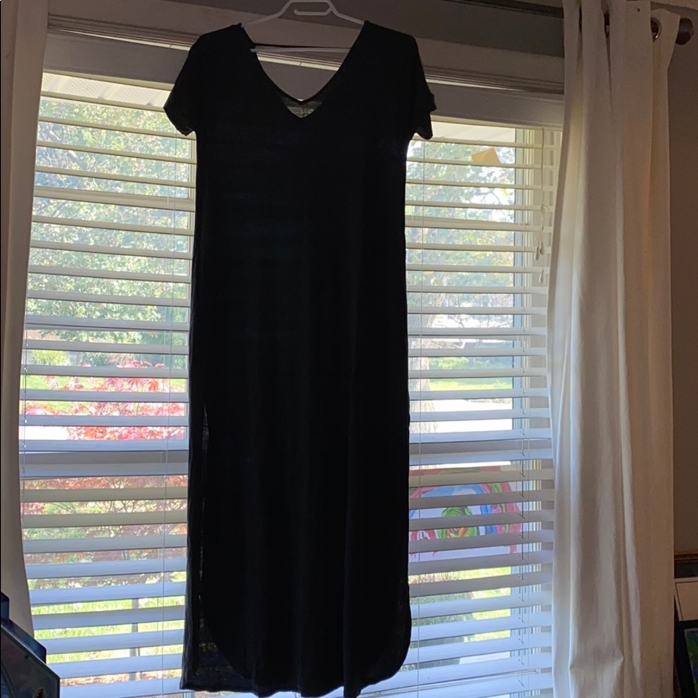 Lightweight grey maxi dress with pockets and slits